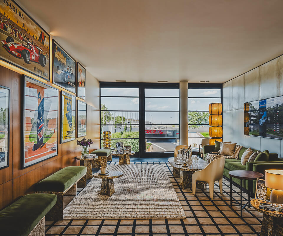 Traction Suites Interior Design at Official Hospitality at the MADRING circuit, Imagen generada con IA